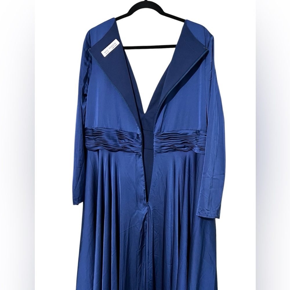 Mac Duggal quarter sleeve v neck A line gown silk gown midnight blue size 18W‎ - Picture 7 of 12